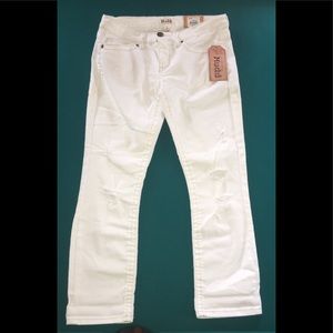 MUDD - White Capri Pants (jean material) - Size 5